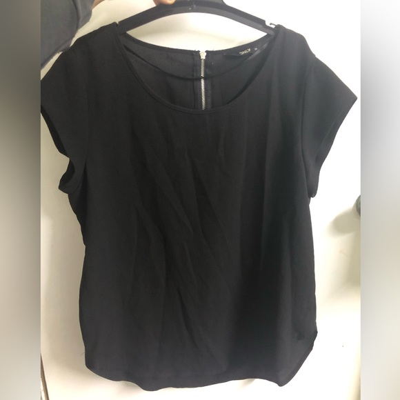 Only Tops - ONLY black textured top with zipper